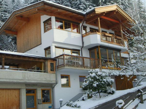Ferienwohnung Petra Bruck am Ziller Екстериор снимка